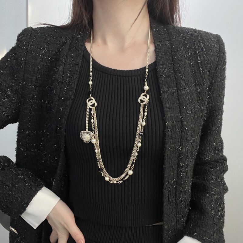 ☑️CHANEL香奈儿双c桃心黑白钻毛衣链项链 - Image 6