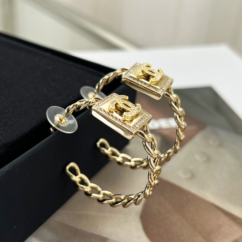 ☑️CHANEL香奈儿双c 方形耳钉耳环 - Image 9