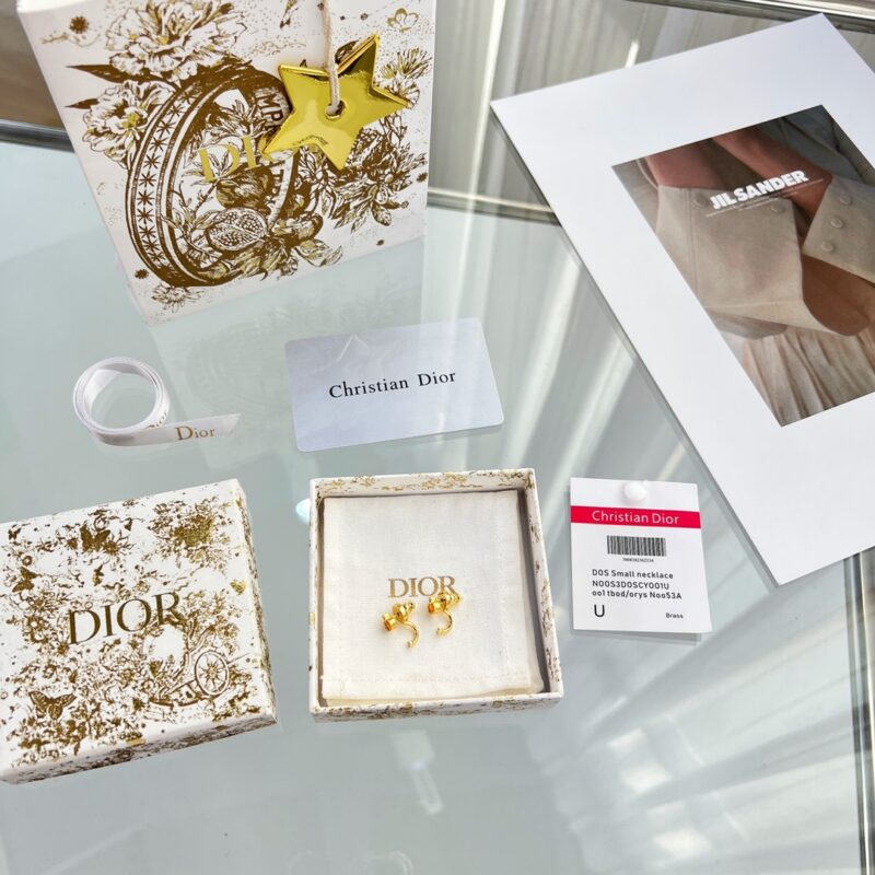 ☑️DIOR迪奥金色cd耳钉耳环 - Image 3