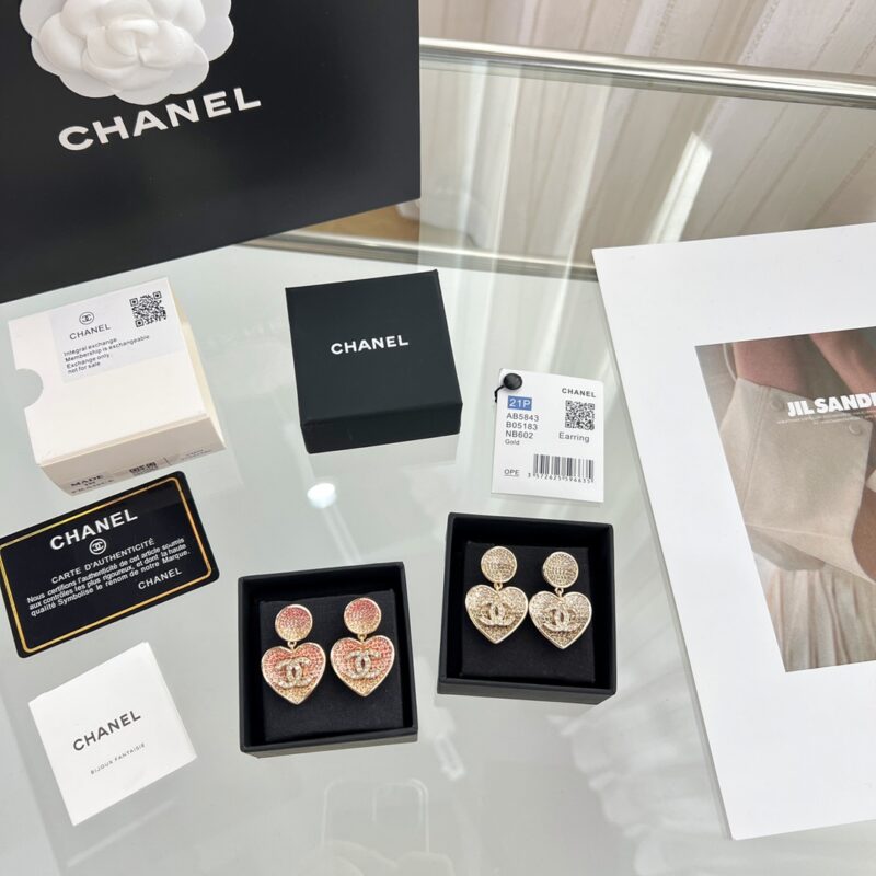 ☑️CHANEL香奈儿c2双c桃心爱心耳钉耳环 - Image 5