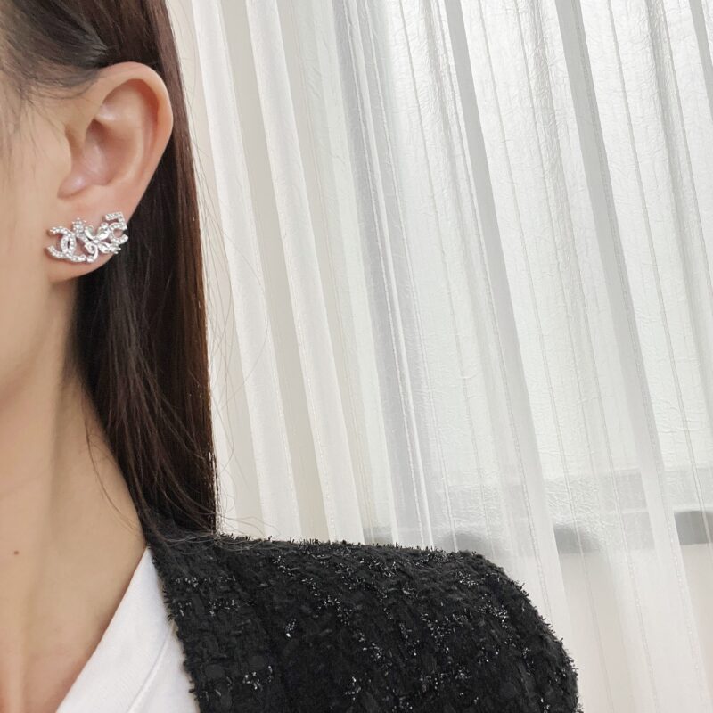 ☑️CHANEL香奈儿双c四叶草5字耳钉耳环 - Image 4