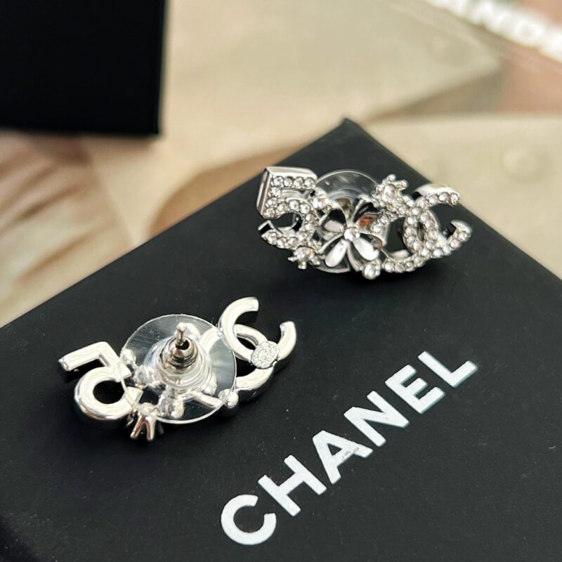 ☑️CHANEL香奈儿双c四叶草5字耳钉耳环 - Image 10