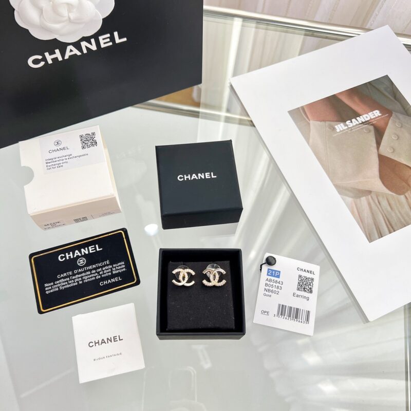 ☑️CHANEL香奈儿双c半钻耳钉耳环 - Image 3