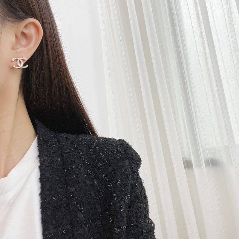☑️CHANEL香奈儿双c半钻耳钉耳环 - Image 4