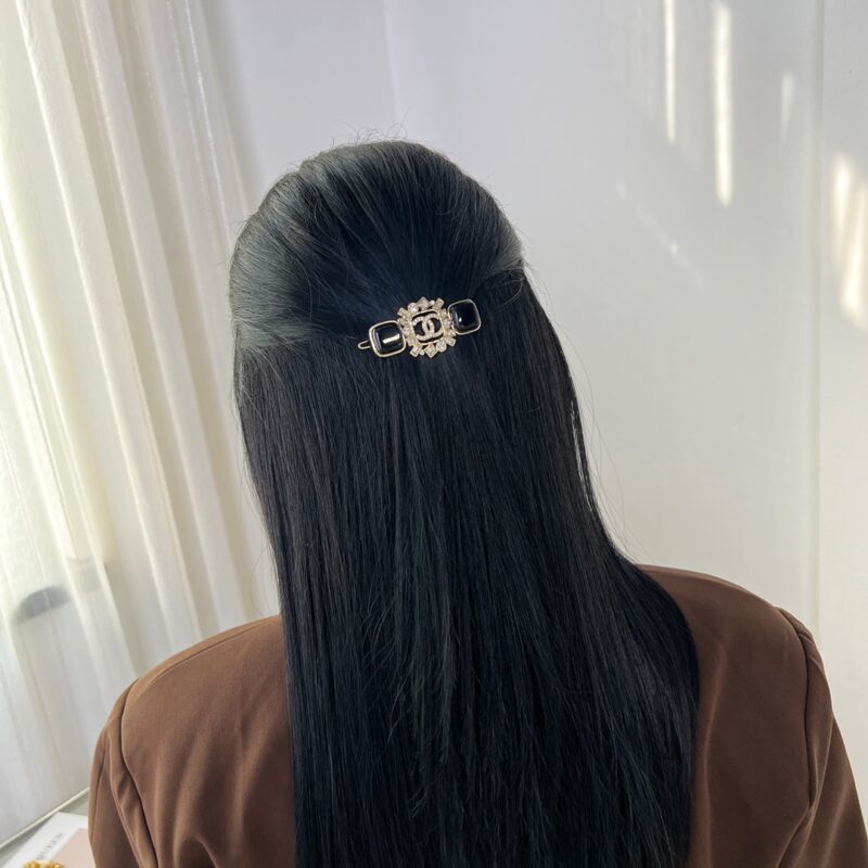 ☑️CHANEL香奈儿双c满钻发夹发卡 - Image 4