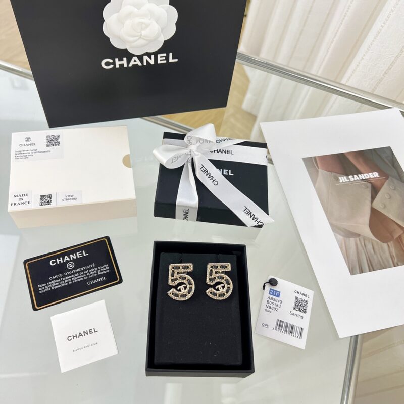 ☑️CHANEL香奈儿双c黑皮绳5字耳环耳钉 - Image 3