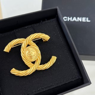☑️CHANEL香奈儿双c金色胸针