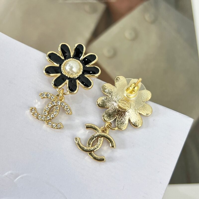 ☑️CHANEL香奈儿双c花朵耳钉耳环 - Image 10
