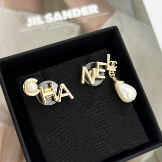 ☑️CHANEL香奈儿双c不对称字母珍珠耳钉耳环