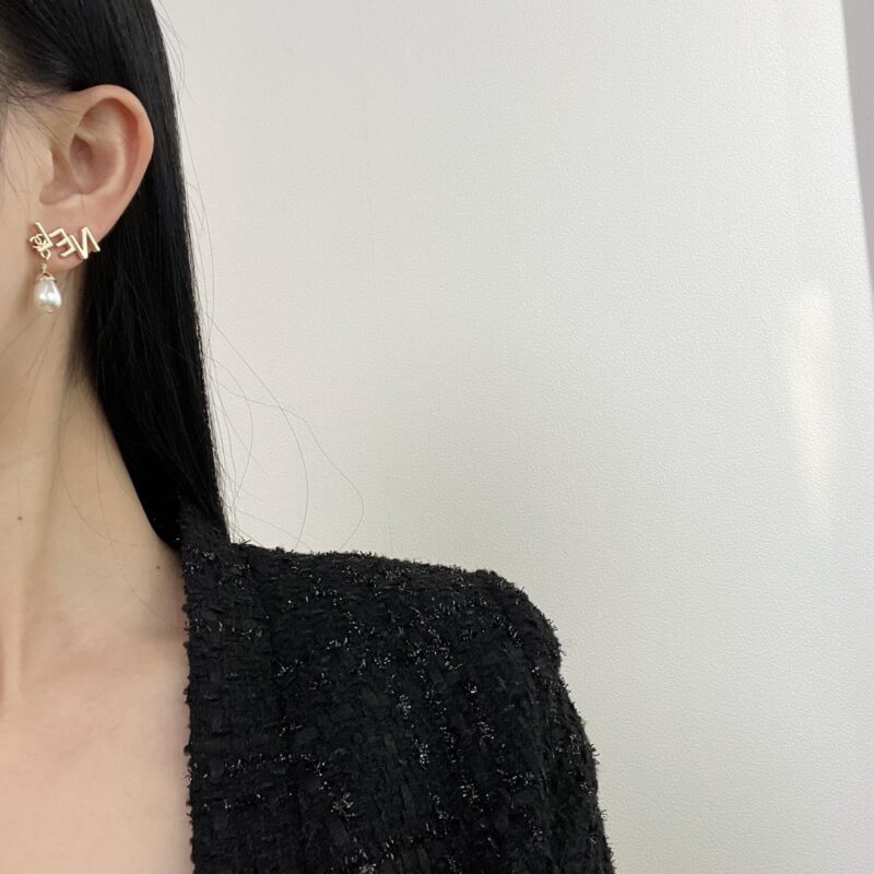 ☑️CHANEL香奈儿双c不对称字母珍珠耳钉耳环