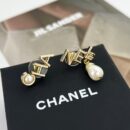 ☑️CHANEL香奈儿双c不对称字母珍珠耳钉耳环