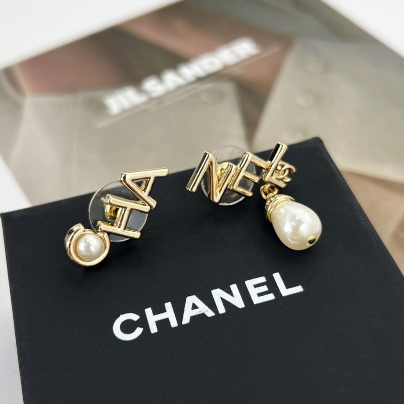 ☑️CHANEL香奈儿双c不对称字母珍珠耳钉耳环