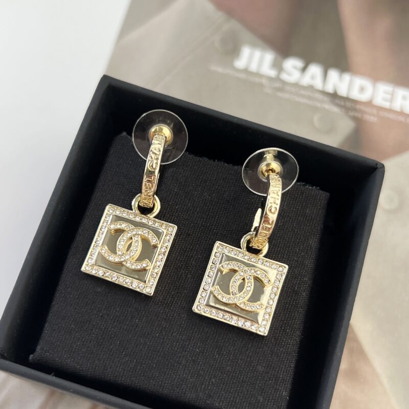 ☑️CHANEL香奈儿c2金色双c方形耳钉耳环 - Image 5