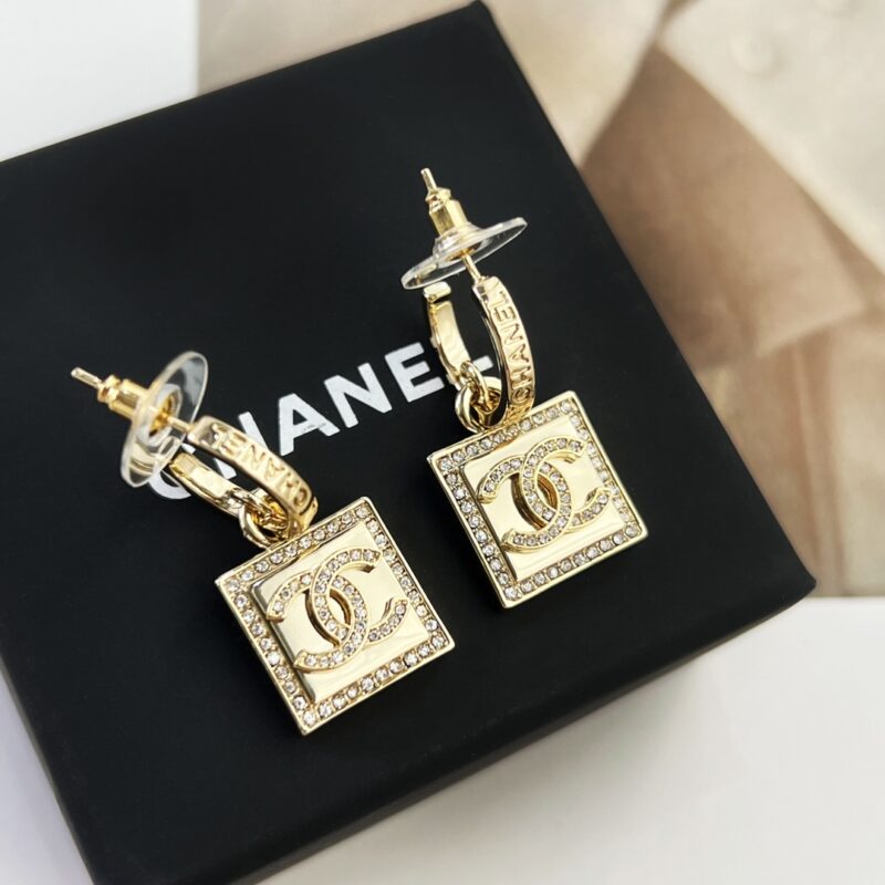 ☑️CHANEL香奈儿c2金色双c方形耳钉耳环 - Image 9