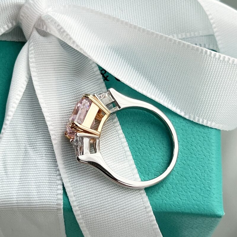 ☑️TIFFANY&Co.蒂芙尼方形粉钻戒指 - Image 6