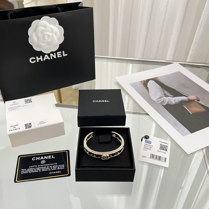 ☑️CHANEL香奈儿双c黑皮绳开口手镯 - Image 3
