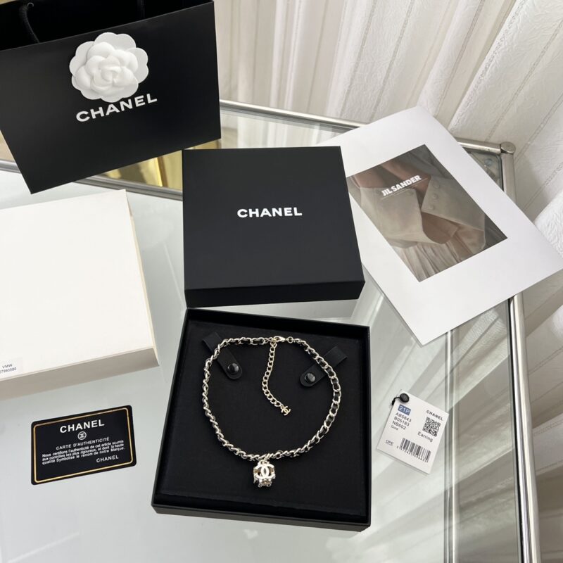 ☑️CHANEL香奈儿双c方形黑皮绳项链 - Image 3