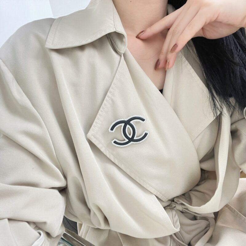 ☑️CHANEL香奈儿双c黑皮满钻胸针 - Image 7