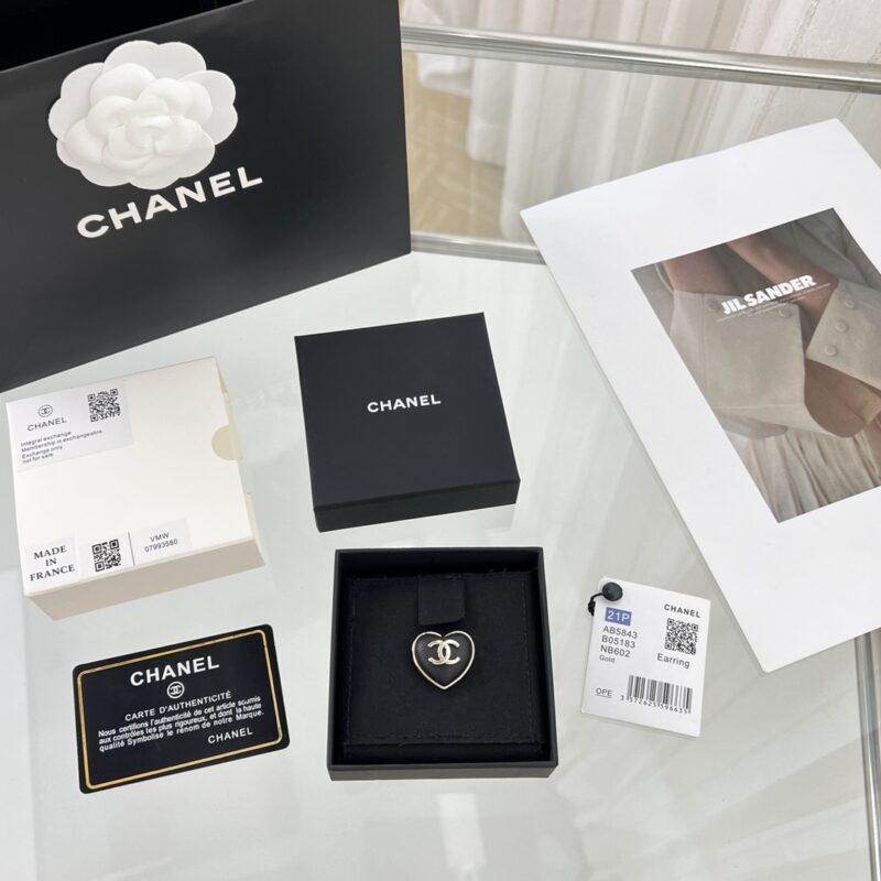 ☑️CHANEL香奈儿双c桃心爱心胸针 - Image 3