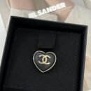 ☑️CHANEL香奈儿双c桃心爱心胸针
