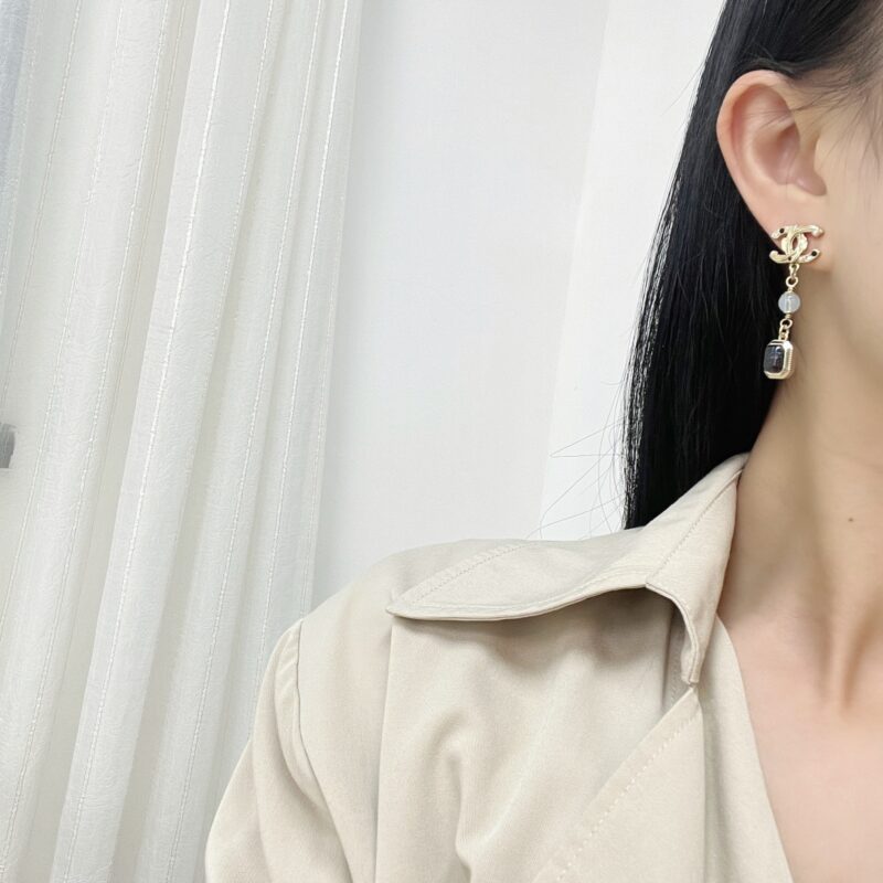 ☑️CHANEL香奈儿c3双c方形宝石耳钉耳环 - Image 9