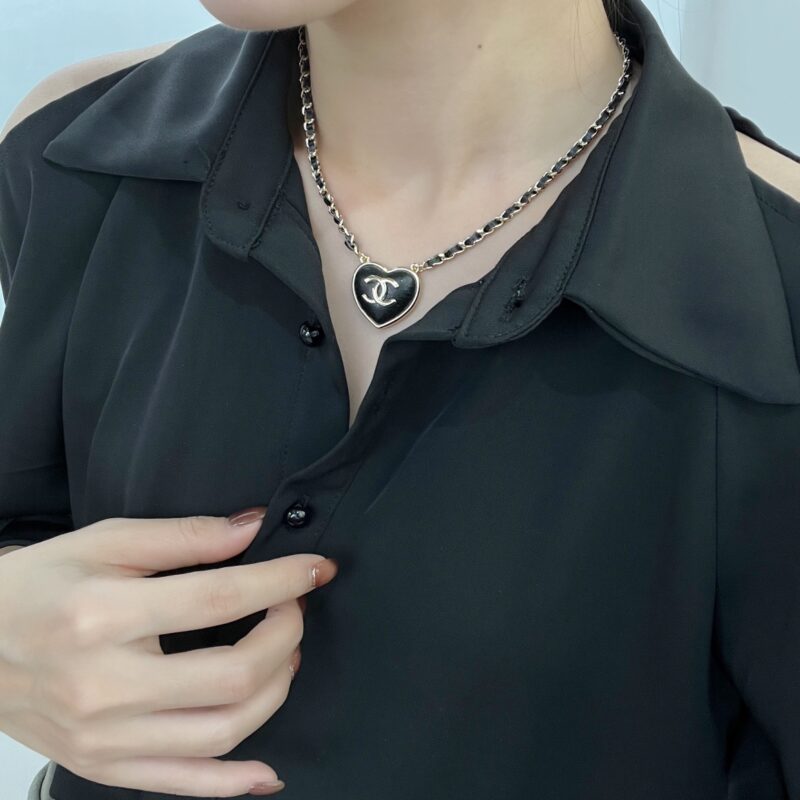 ☑️CHANEL香奈儿双c桃心爱心项链 - Image 4