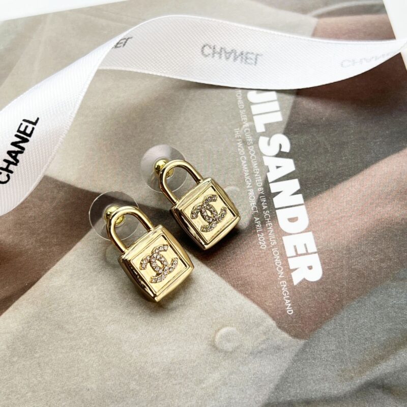 ☑️CHANEL香奈儿c1双c锁头🔒耳钉耳环 - Image 4