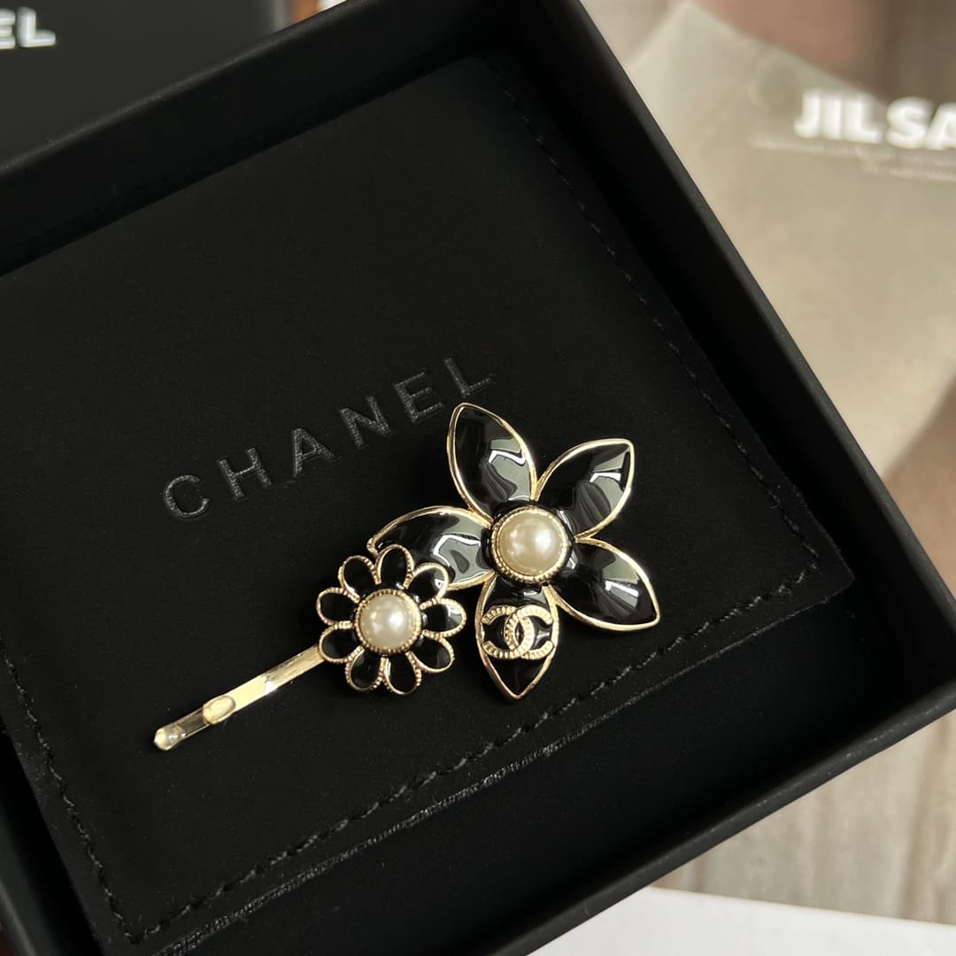 ☑️CHANEL香奈儿双c黑色花朵发夹发卡