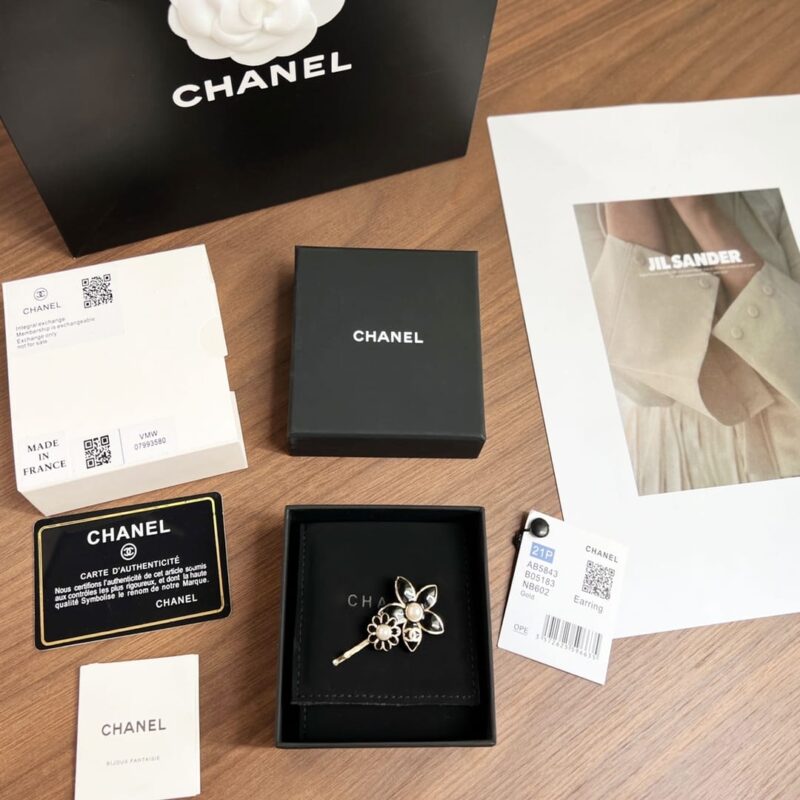 ☑️CHANEL香奈儿双c黑色花朵发夹发卡