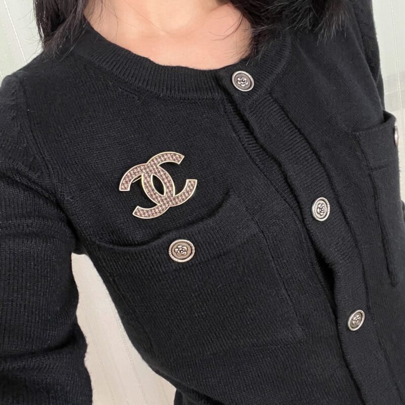 ☑️CHANEL香奈儿双c毛绒胸针 - Image 5