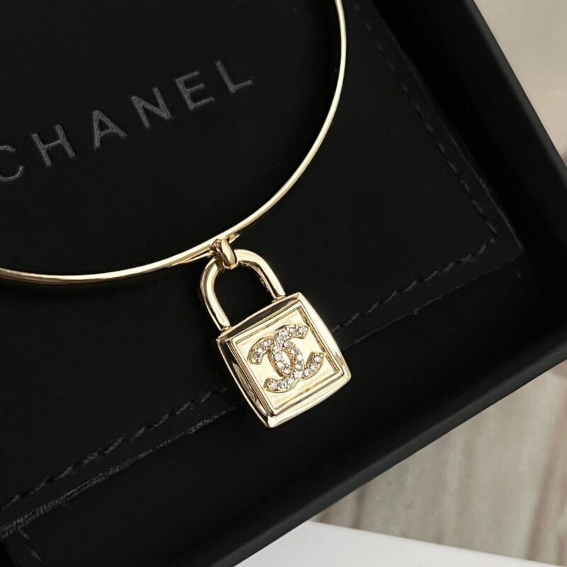 ☑️CHANEL香奈儿双c锁头开口手镯 - Image 8