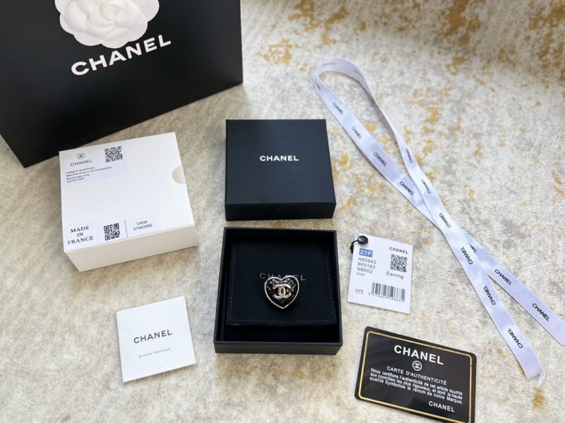 ☑️CHANEL香奈儿双c桃心爱心胸针 - Image 3