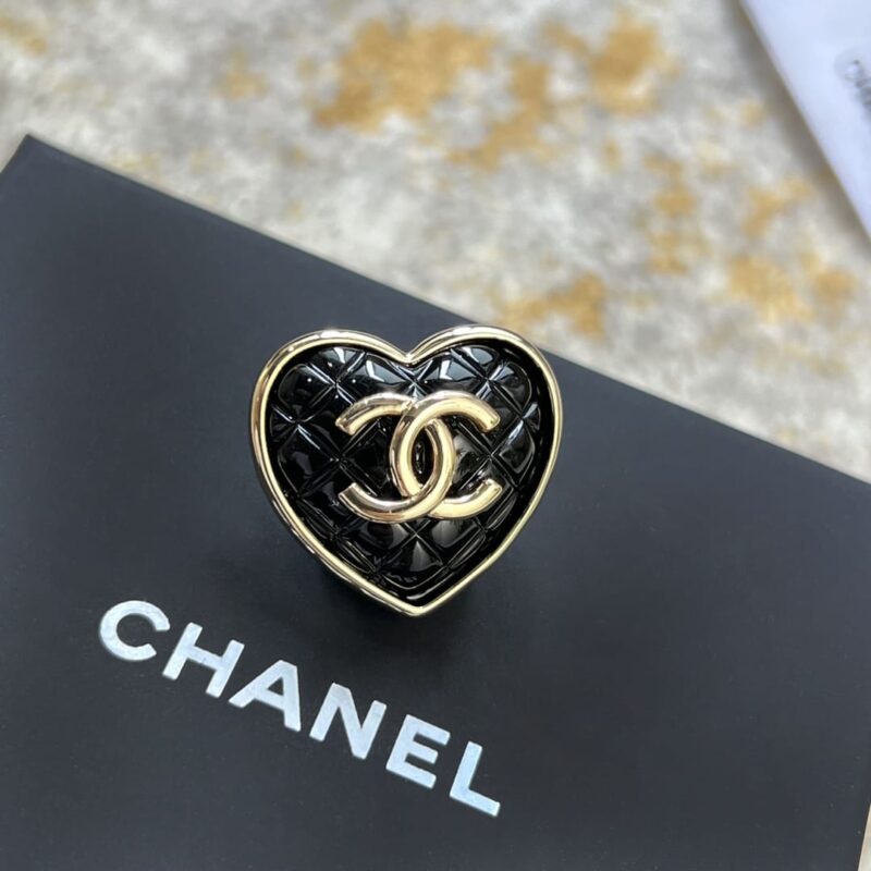 ☑️CHANEL香奈儿双c桃心爱心胸针