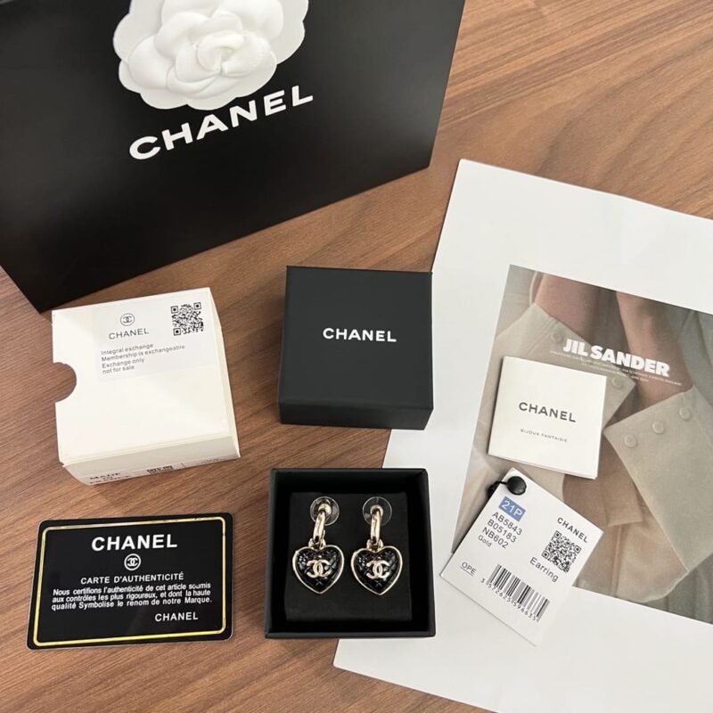 ☑️CHANEL香奈儿c2双c桃心爱心耳钉耳环 - Image 3
