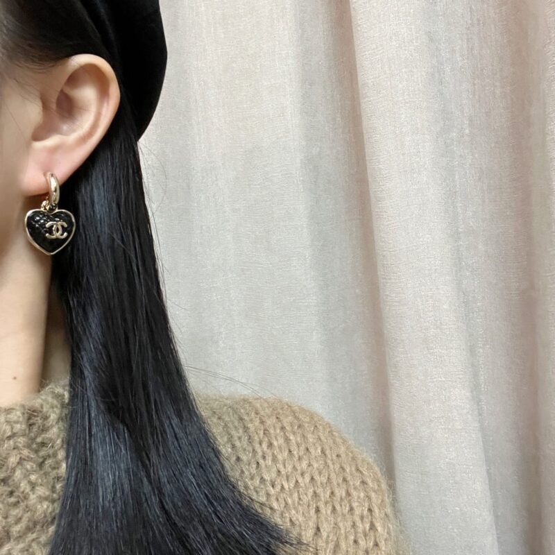 ☑️CHANEL香奈儿c2双c桃心爱心耳钉耳环 - Image 4