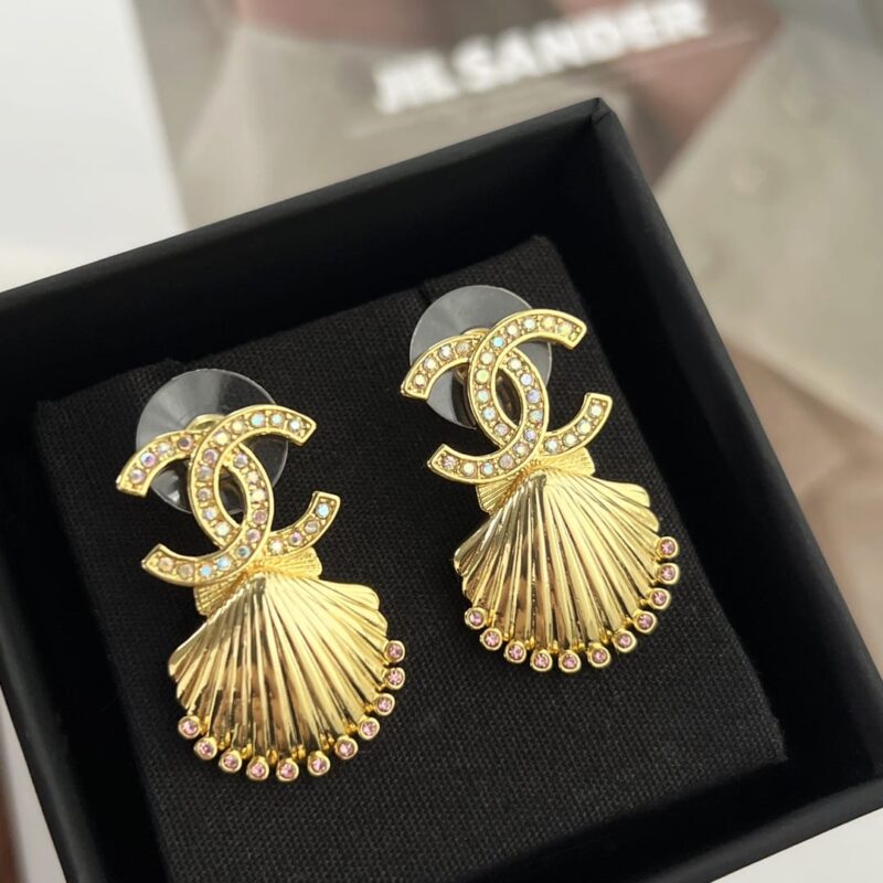 ☑️CHANEL香奈儿双c金色贝壳🐚耳钉耳环
