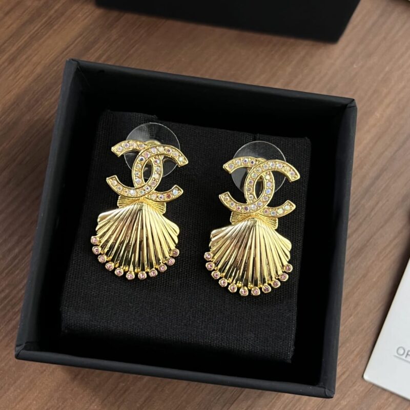 ☑️CHANEL香奈儿双c金色贝壳🐚耳钉耳环 - Image 4