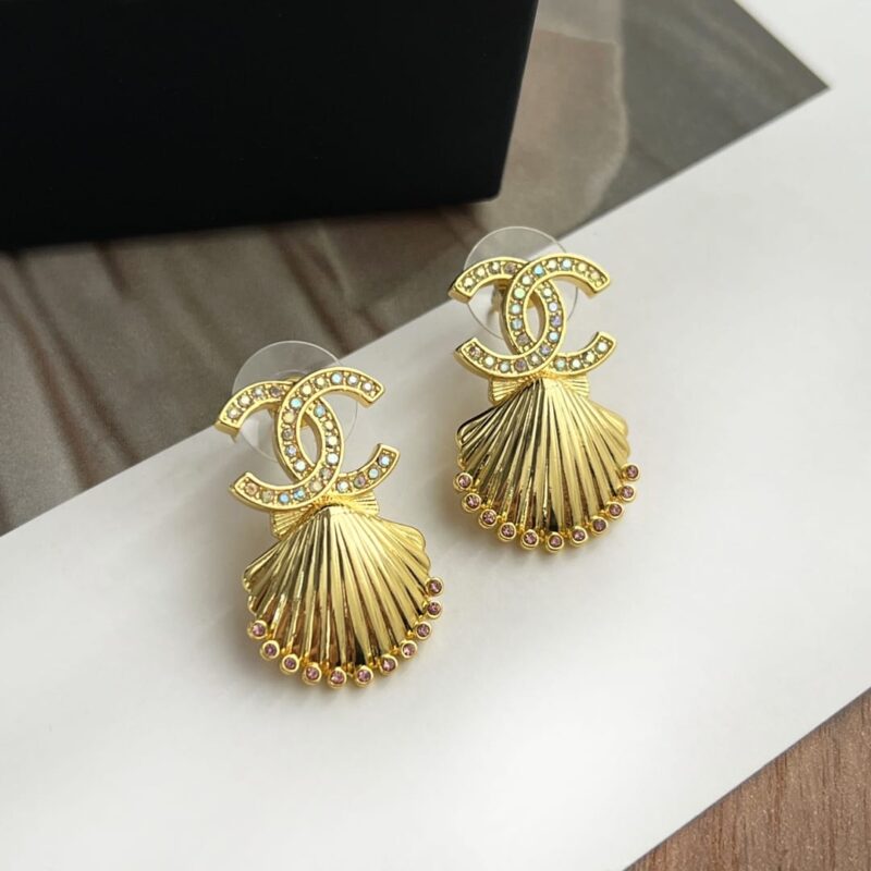 ☑️CHANEL香奈儿双c金色贝壳🐚耳钉耳环 - Image 6