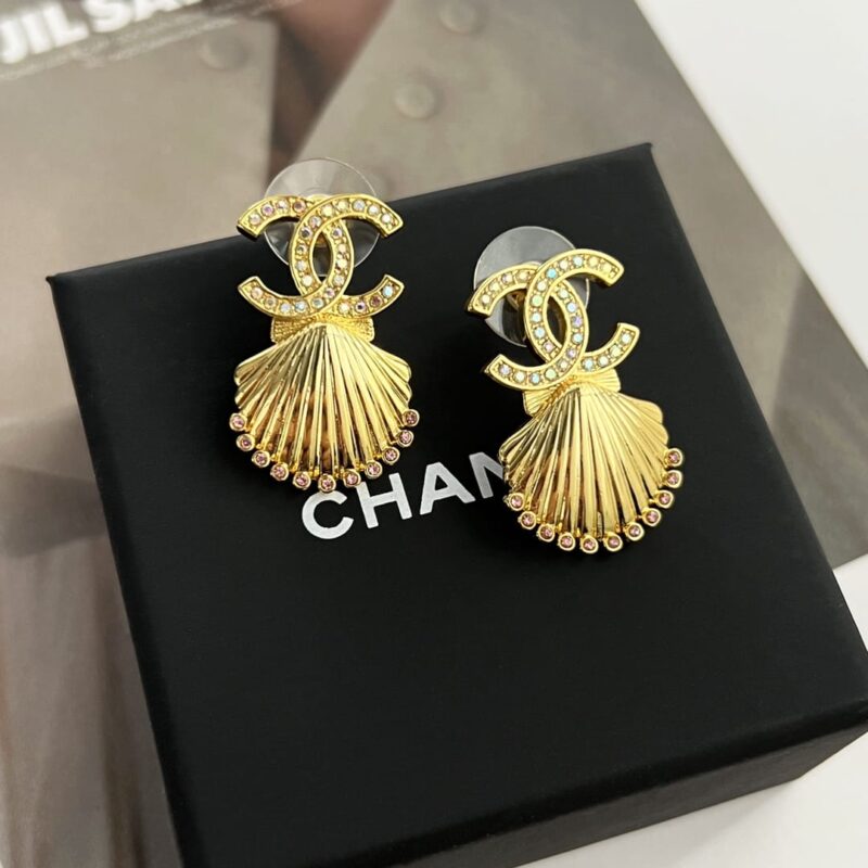 ☑️CHANEL香奈儿双c金色贝壳🐚耳钉耳环 - Image 7