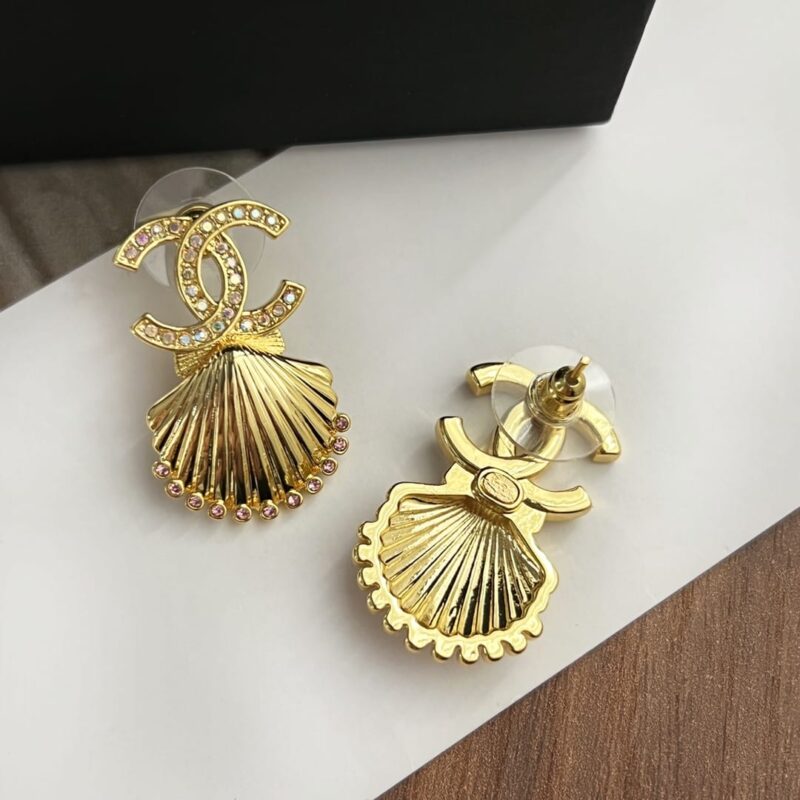 ☑️CHANEL香奈儿双c金色贝壳🐚耳钉耳环 - Image 8