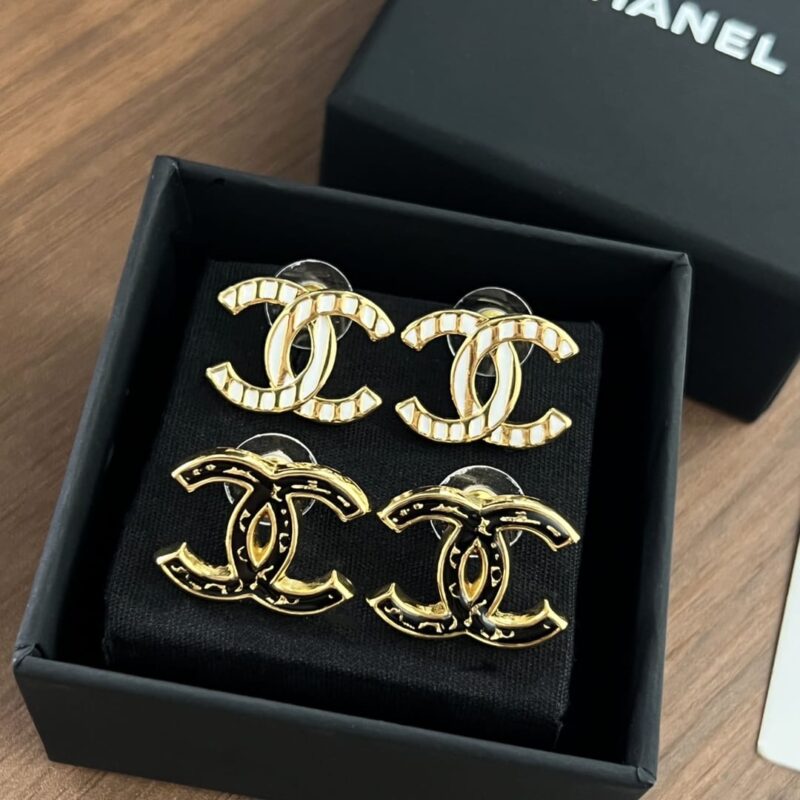 ☑️CHANEL香奈儿c1双c白色波浪黑色金边耳钉耳环 - Image 4