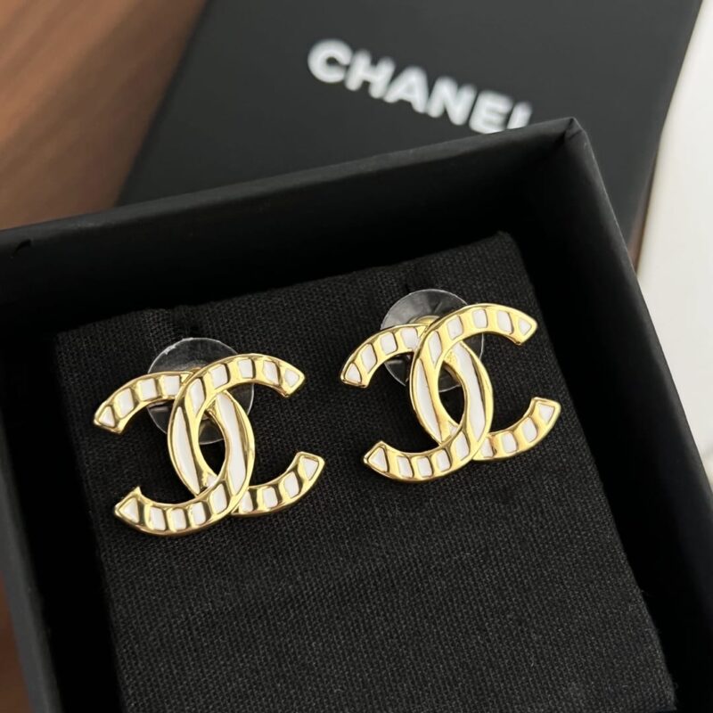 ☑️CHANEL香奈儿c1双c白色波浪黑色金边耳钉耳环 - Image 6