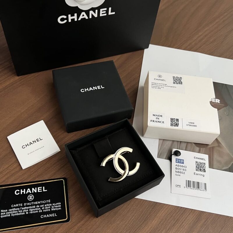 ☑️CHANEL香奈儿双c黑白光面胸针 - Image 3
