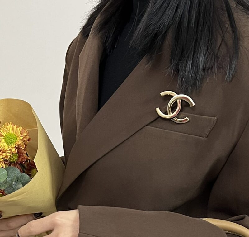 ☑️CHANEL香奈儿双c黑白光面胸针 - Image 4