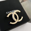 ☑️CHANEL香奈儿双c黑白光面胸针