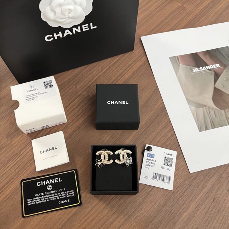 ☑️CHANEL香奈儿c1双c珍珠黑色茶花耳钉耳环 - Image 3