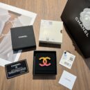 ☑️CHANEL香奈儿 双c渐变粉色胸针
