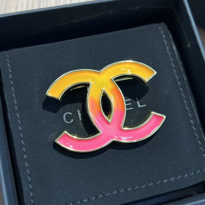 ☑️CHANEL香奈儿 双c渐变粉色胸针 - Image 4