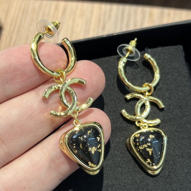 ☑️CHANEL香奈儿c3双c金色耳钉耳环 - Image 4