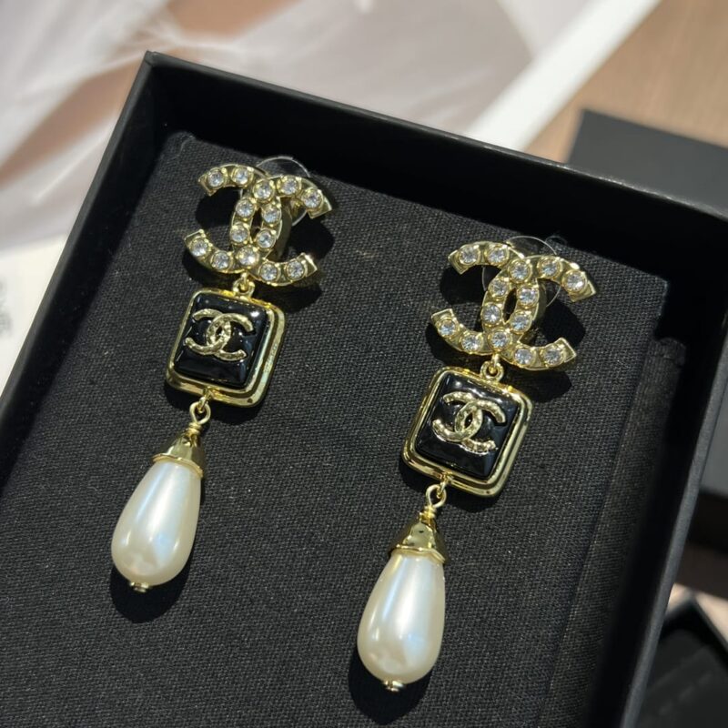 ☑️CHANEL香奈儿c3双c满钻方形珍珠耳钉耳环 - Image 5